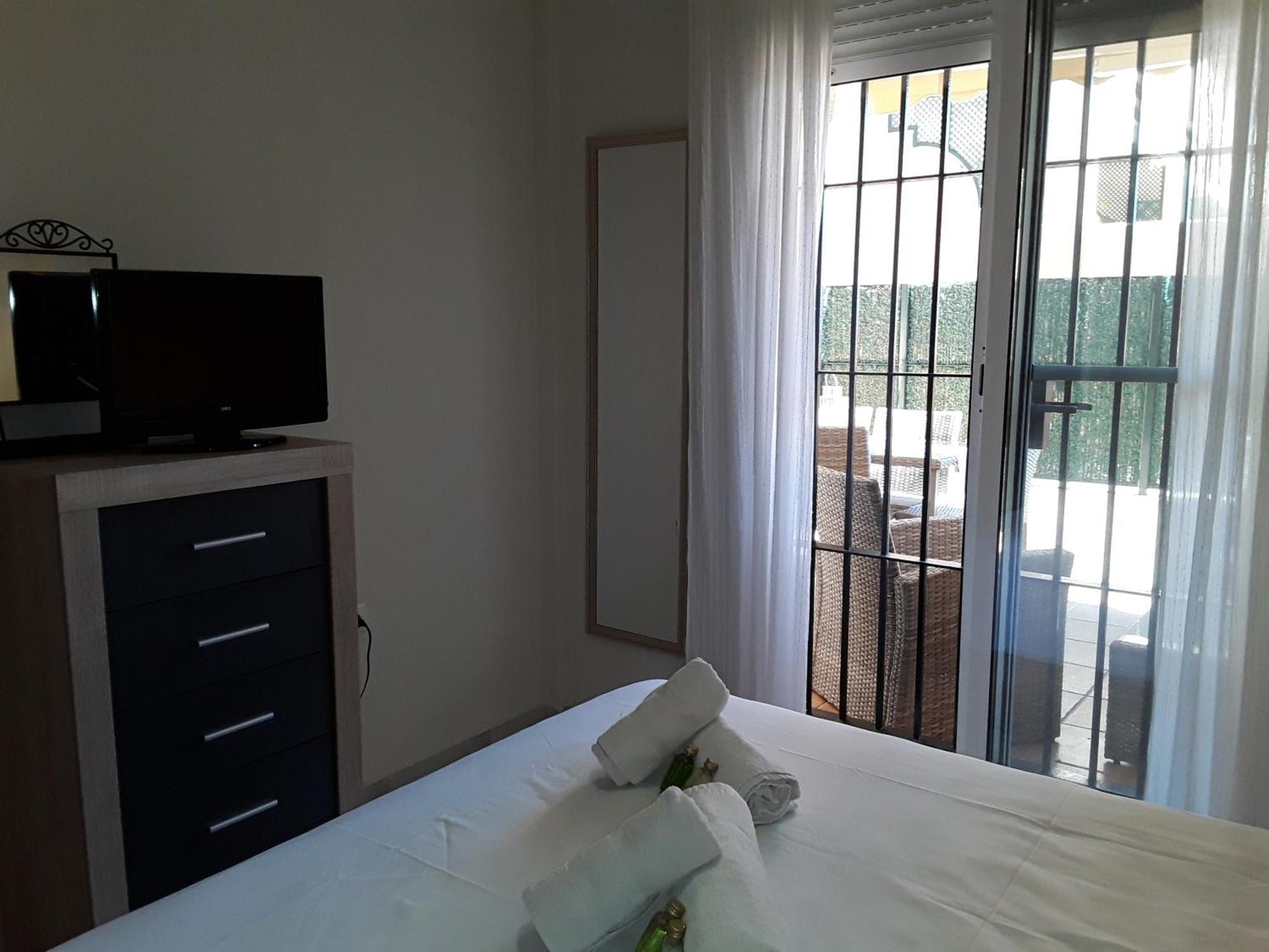 פואנגירולה Whydhand Resorts Apartments ,Pools And Lovely Terrace מראה חיצוני תמונה
