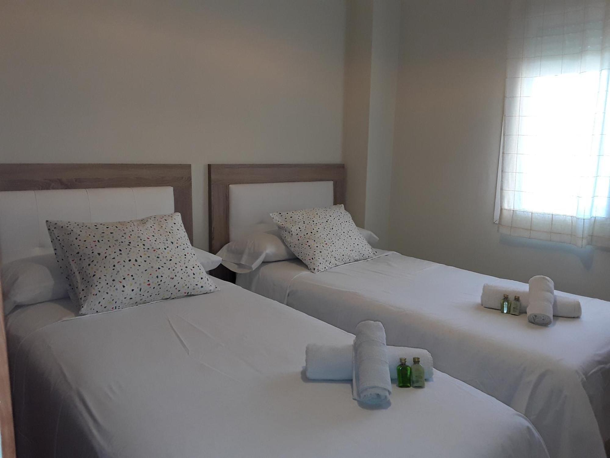 פואנגירולה Whydhand Resorts Apartments ,Pools And Lovely Terrace מראה חיצוני תמונה