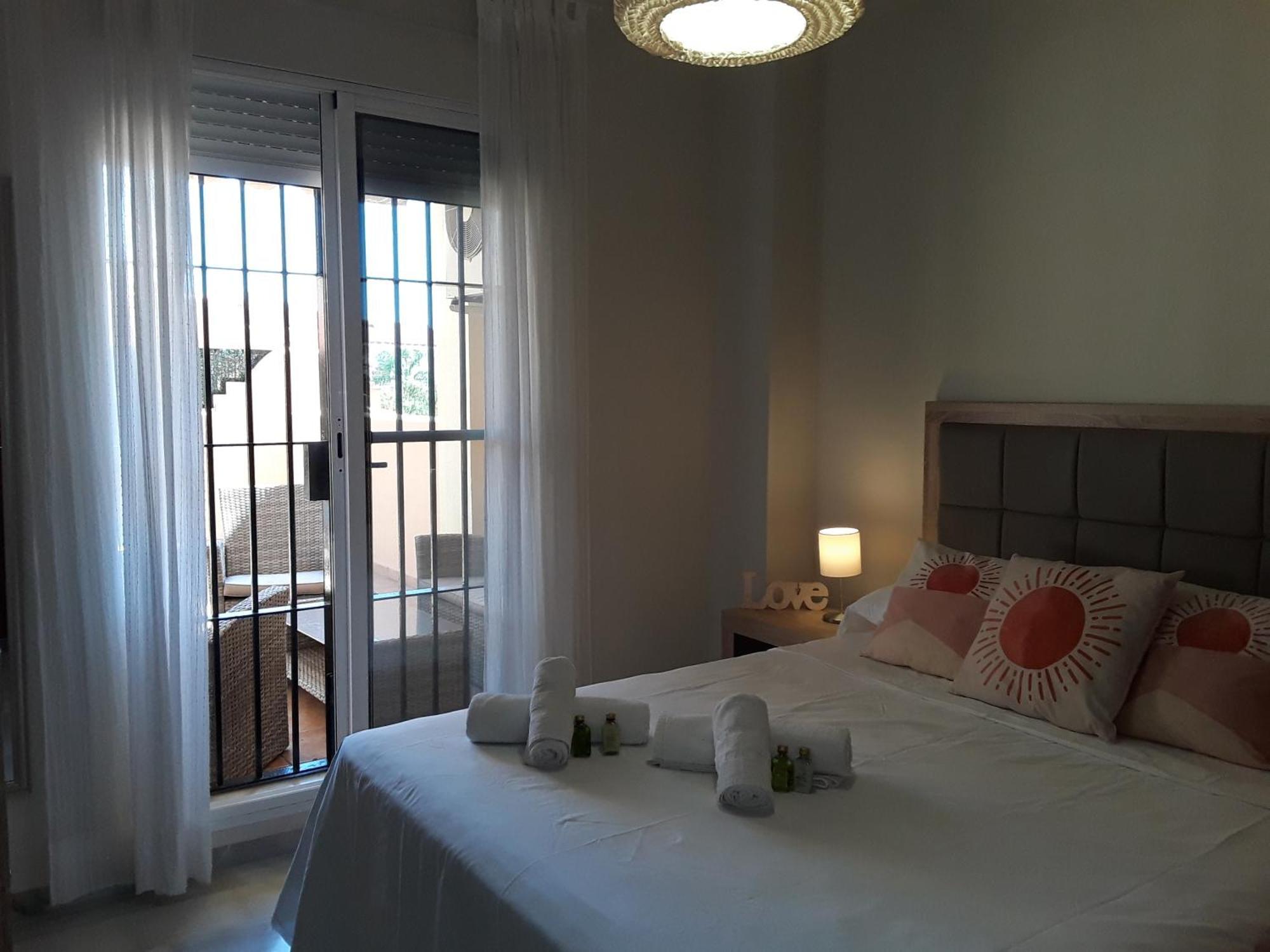 פואנגירולה Whydhand Resorts Apartments ,Pools And Lovely Terrace מראה חיצוני תמונה