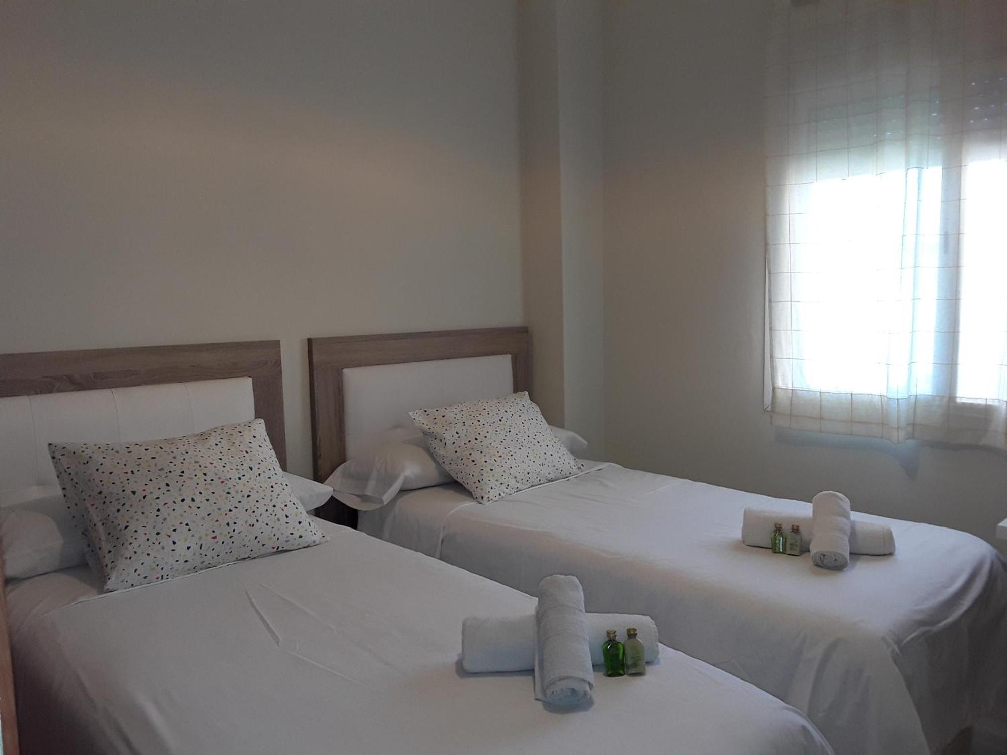 פואנגירולה Whydhand Resorts Apartments ,Pools And Lovely Terrace מראה חיצוני תמונה