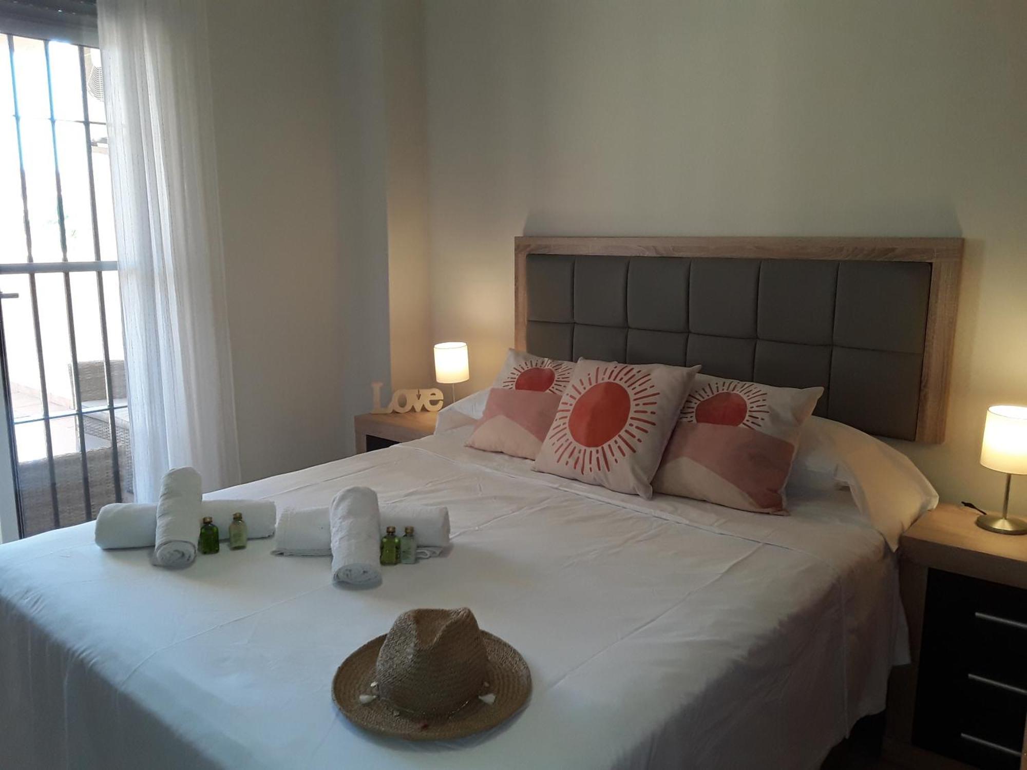 פואנגירולה Whydhand Resorts Apartments ,Pools And Lovely Terrace מראה חיצוני תמונה
